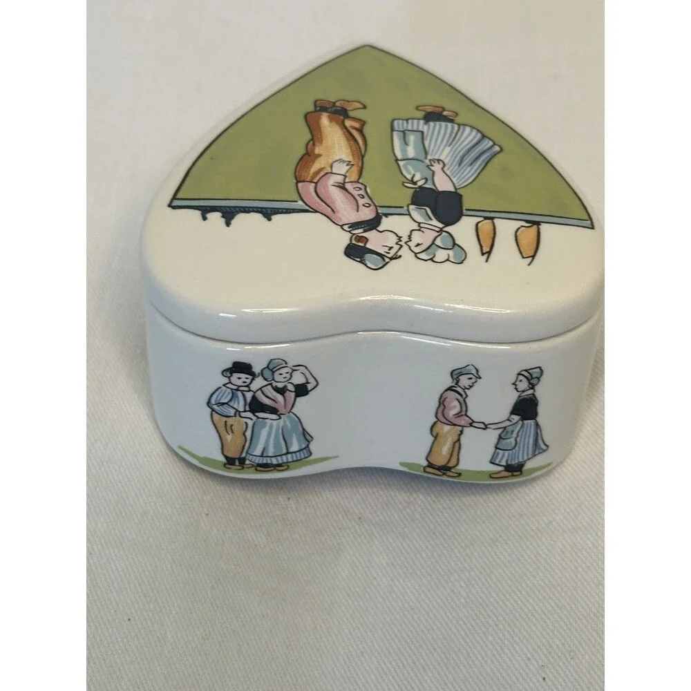 Heart Shape Trinket Box Polychroom Regina Gouda Handpainted Delftware Holland